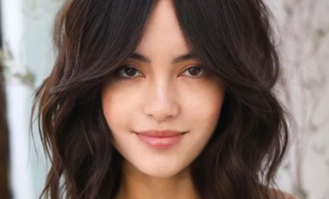 10 Haircuts That Will Give You Hollywood Star Vibes with “Curtain Bangs”